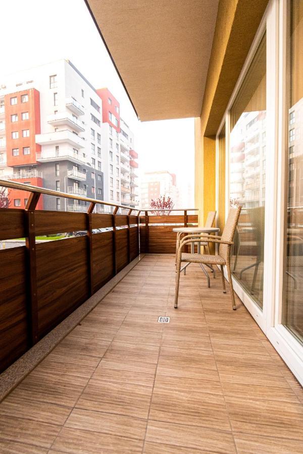 Yan Apartment - Near Mall & Free Private Parking Braşov Extérieur photo